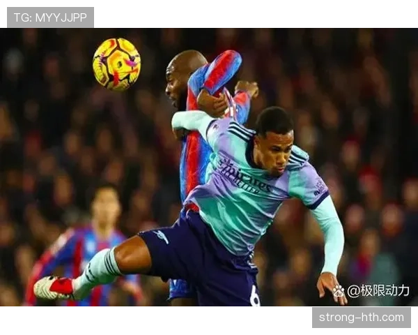 英超球迷积极参与激烈赛季对决及社区活动展现非凡热情