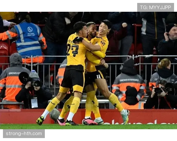 黄喜灿展现速度优势,助力球队再下一城 黄喜灿展现速度优势,助力球队再下一城