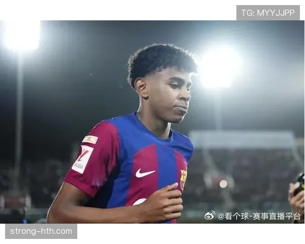 足球新星合集：多位年轻球员本赛季表现稳健备受期待